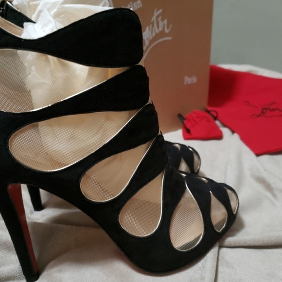 Christian Louboutin Red Bottom Black Suede Closed Toe Booties Heels Size 6.5 NIB - Picture 4 of 4